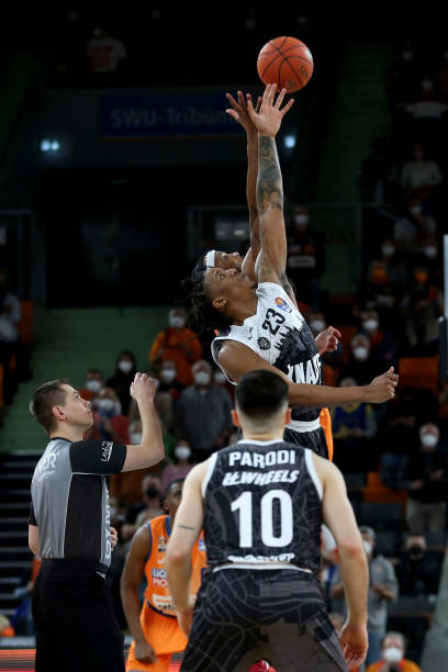 的内线巨兽 的内线巨兽