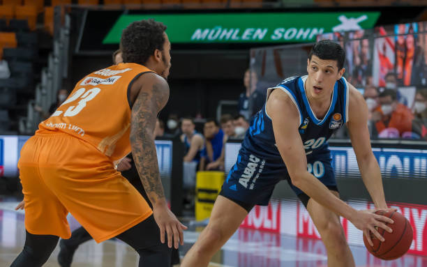 和收入增长 和收入增长